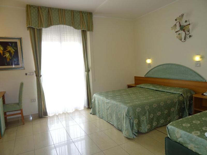 Hotel Garden Cervia Esterno foto